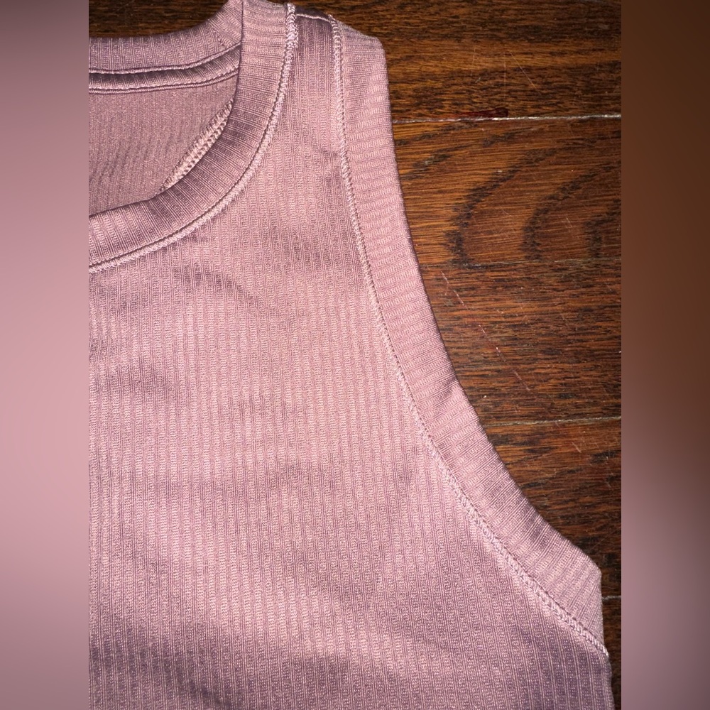 Lavender Ribbed Tank Top - Picture 2 of 2